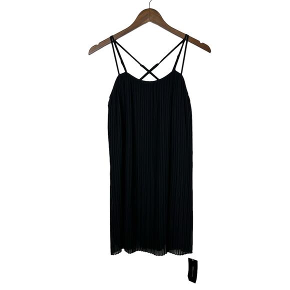 BCBGeneration | NWT Black Accordion Pleated Adjustable Strap Mini Swing Dress - Picture 4 of 10